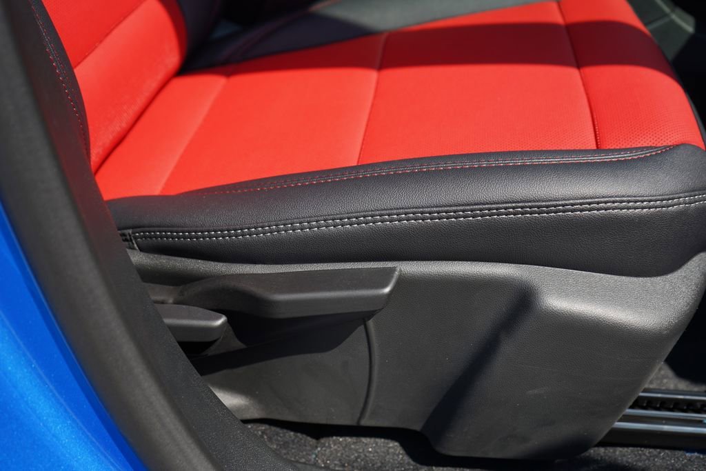 2025 Chevrolet Equinox EV RS - Photo 18