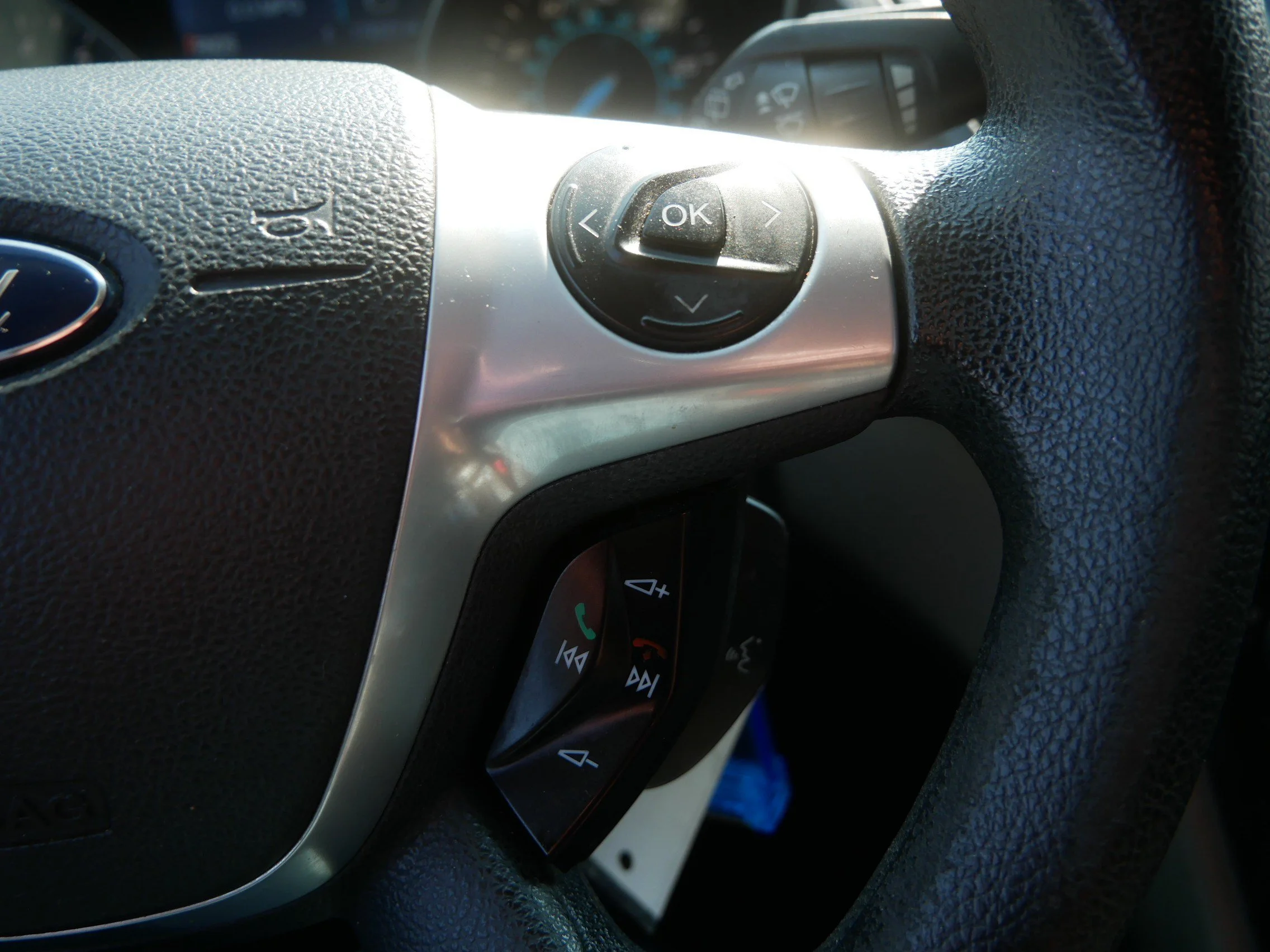 Used 2014 Sterling Gray Metallic Ford S image 25