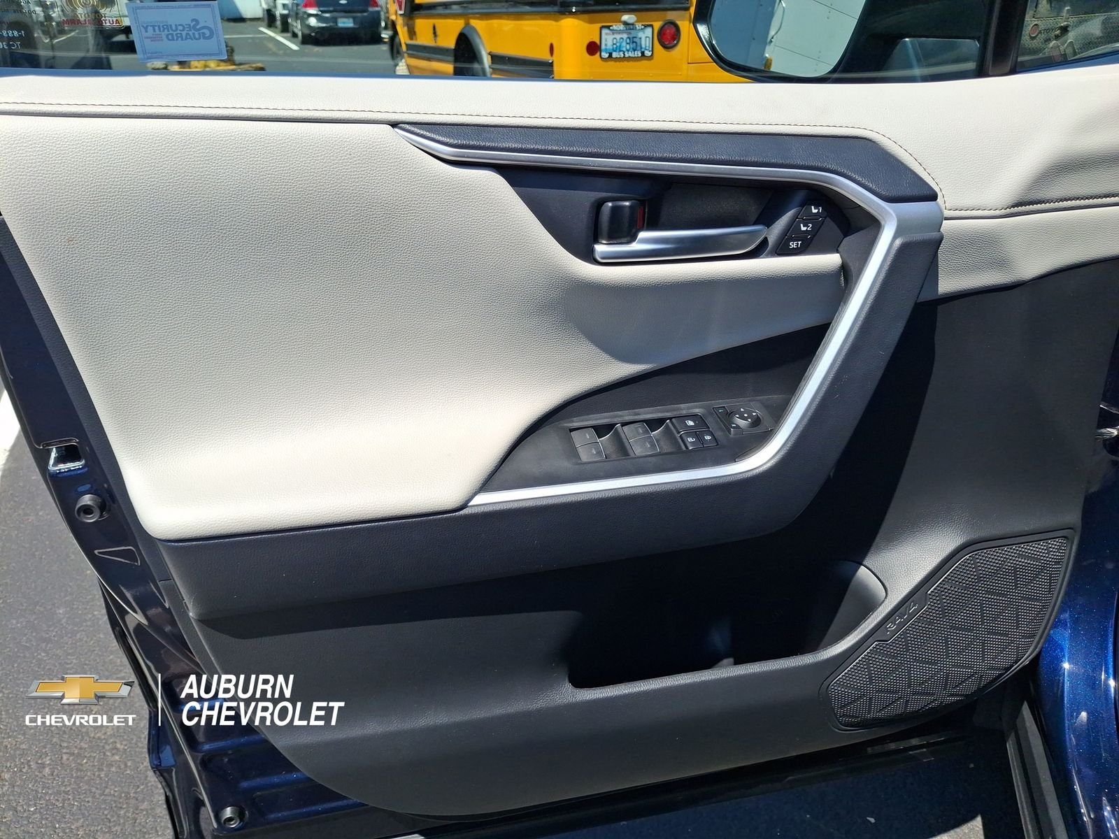 2025 Toyota RAV4 Limited - Photo 13