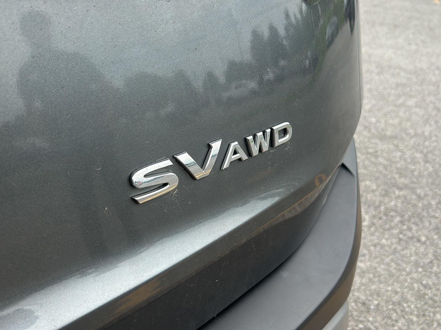 Used 2023 Gun Metallic Nissan SV image 4