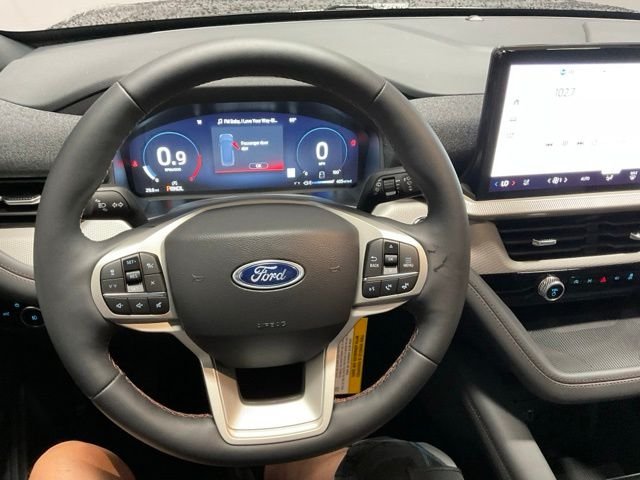 New 2027 Agate Black Metallic Ford Active image 30