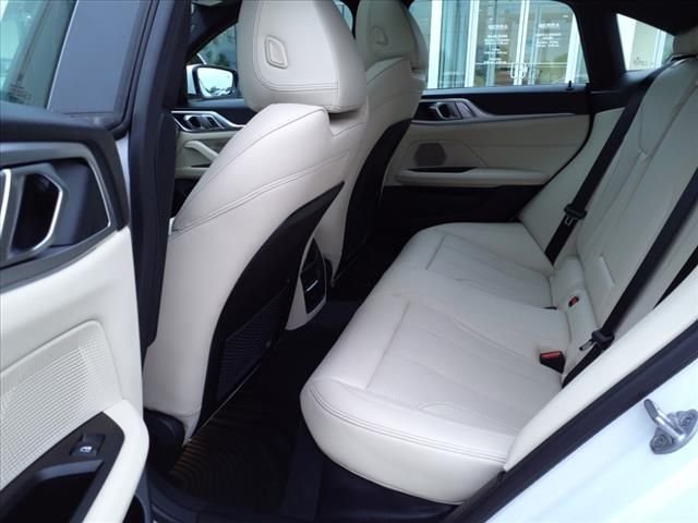 Used 2024 Mineral White Metallic BMW xDrive40 image 5