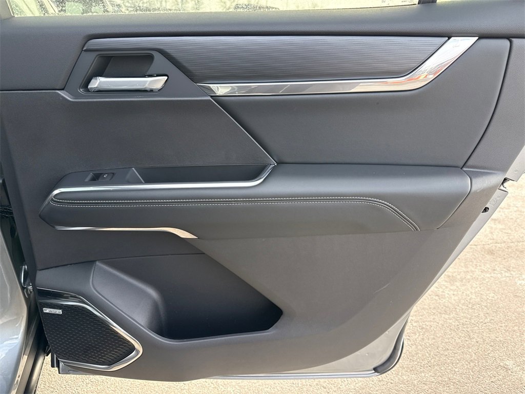 2026 GMC ACADIA - Image 36