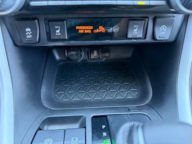 2021 Toyota RAV4 XLE Premium - Photo 26