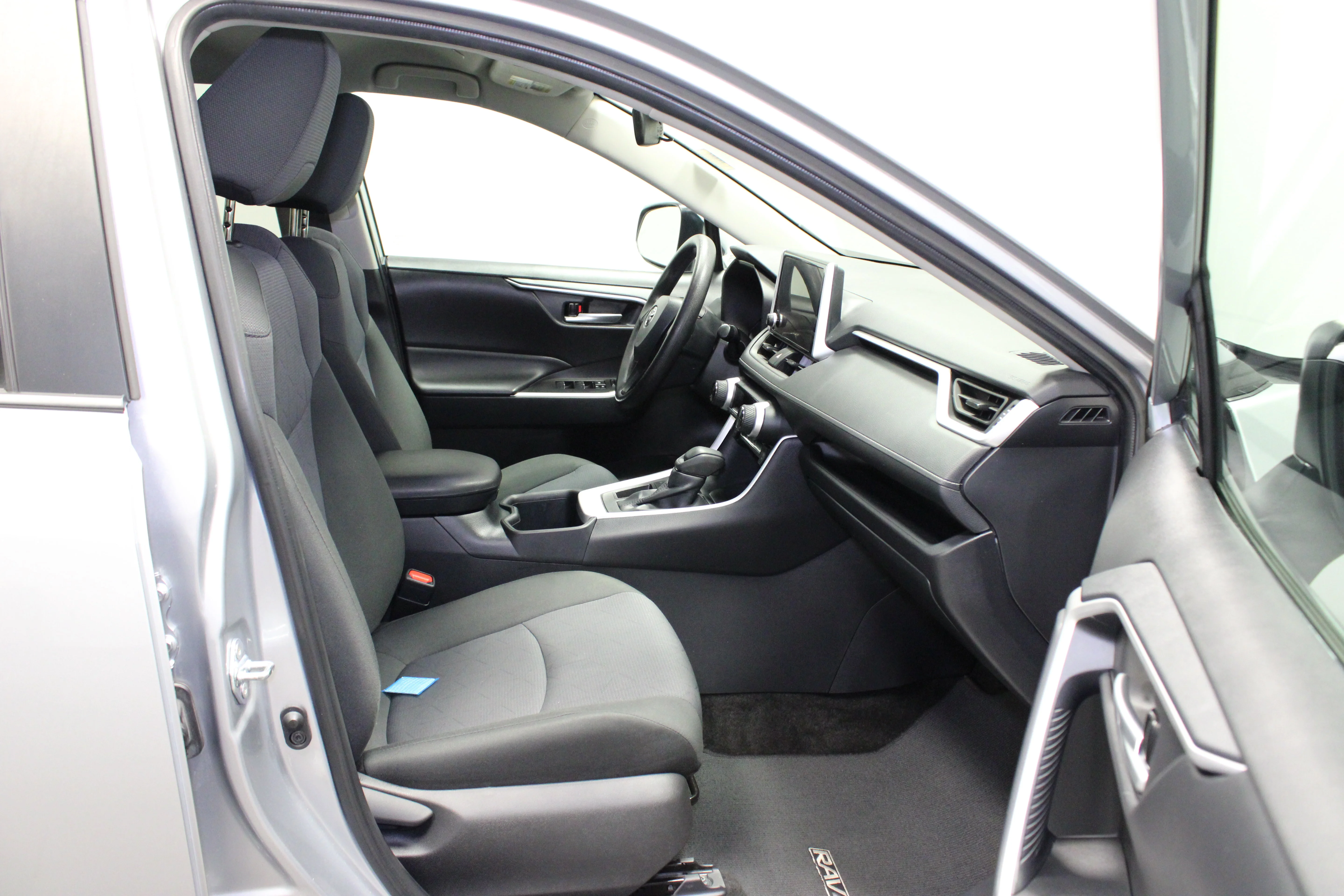 Used 2025 Silver Sky Metallic Toyota XLE image 14