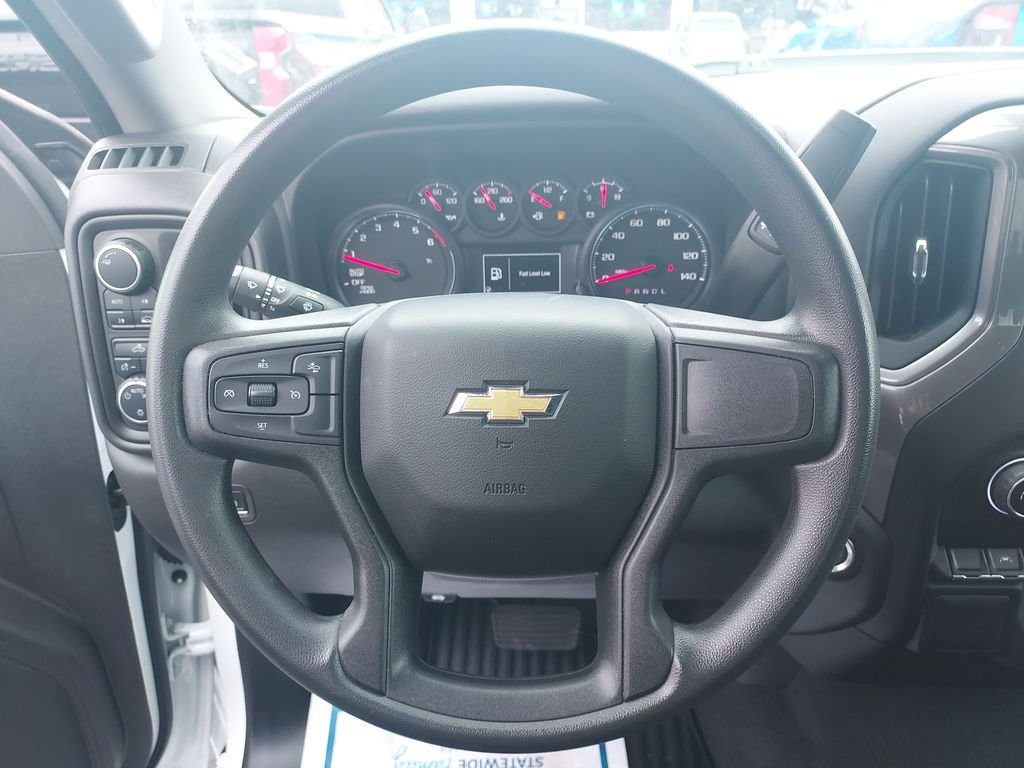 Used 2023 White Chevrolet Custom image 17