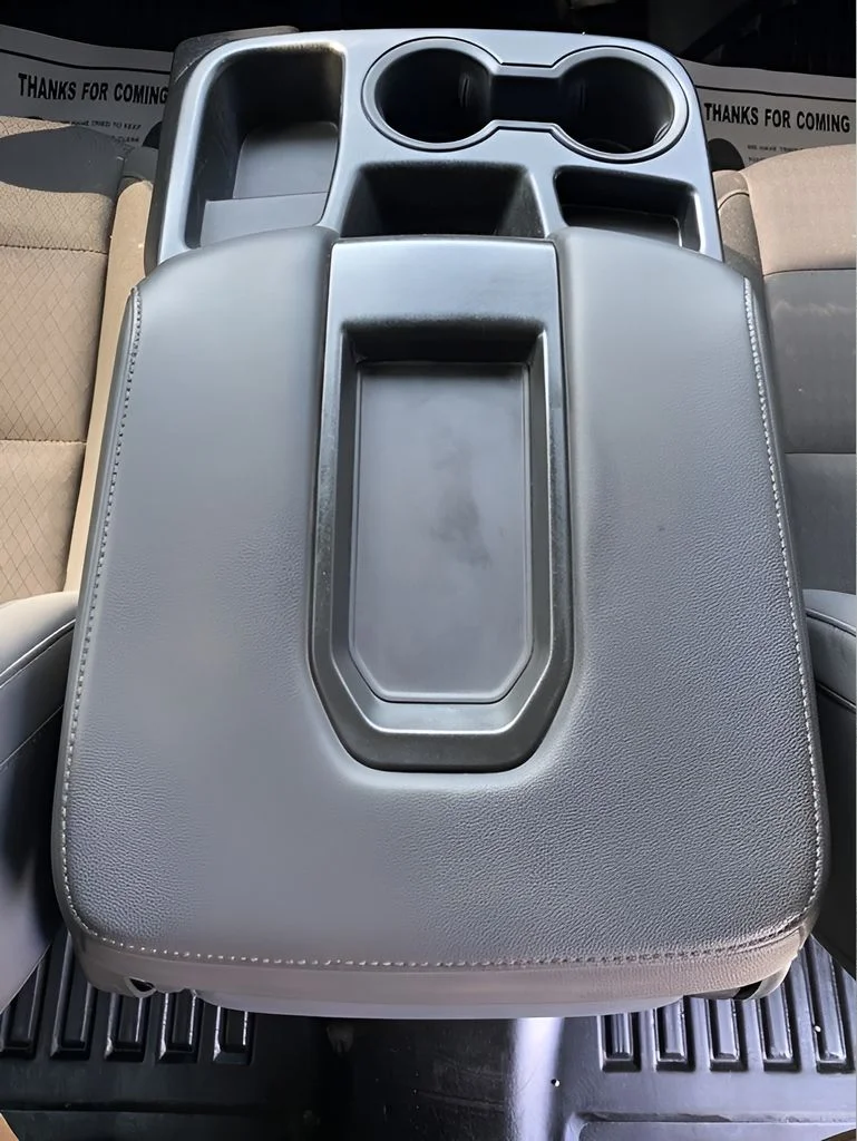 Used 2024 White Chevrolet LT image 29