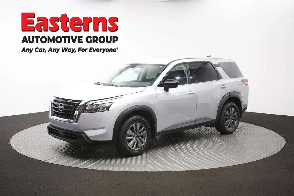 Used 2023 Silver Nissan S image 55