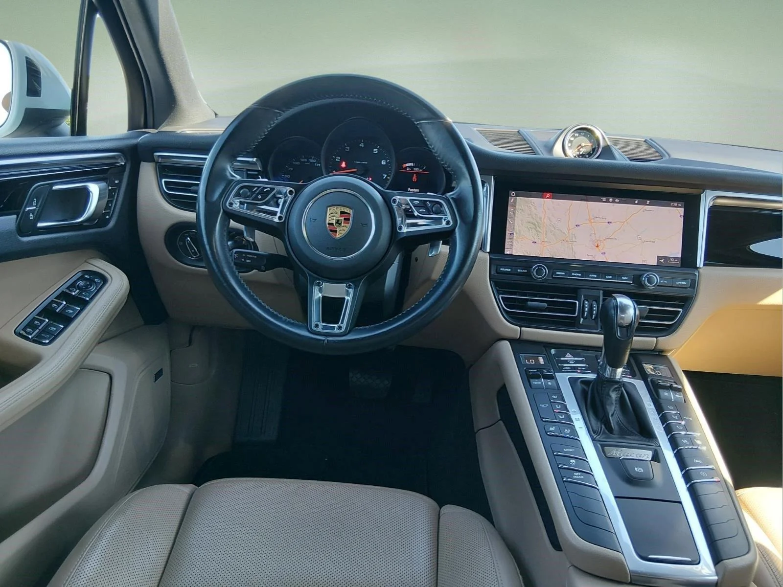 Used 2020 White Porsche  image 16
