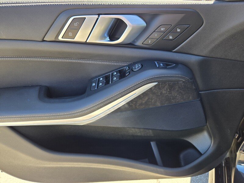 Used 2022 Carbon Black Metallic BMW SDRIVE40I SPORTS ACTIVITY VEHICLE image 19