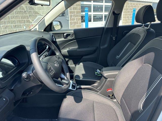 New 2026 Lunar White w/Black Roof Hyundai SEL image 44