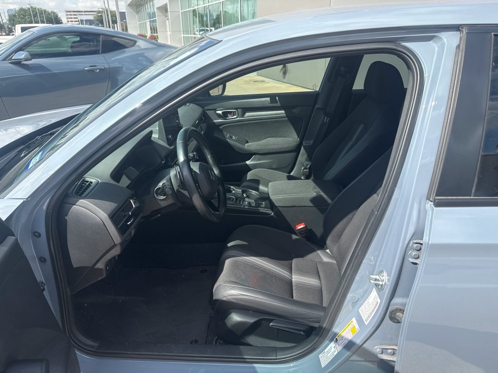 Used 2022  Honda Sport image 2