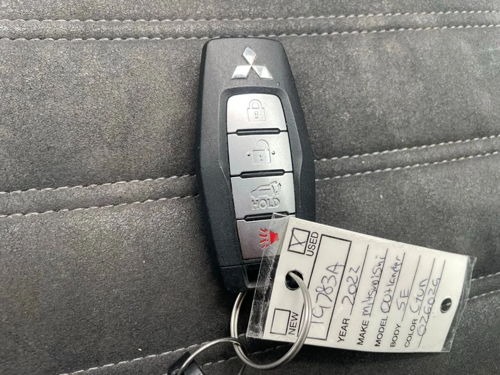 Used 2022 Gray Mitsubishi SE image 18
