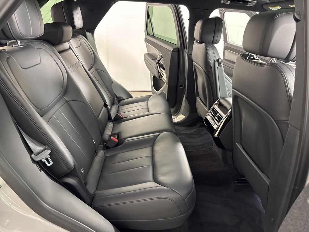 Used 2025 Borasco Grey Metallic Land Rover SE image 23
