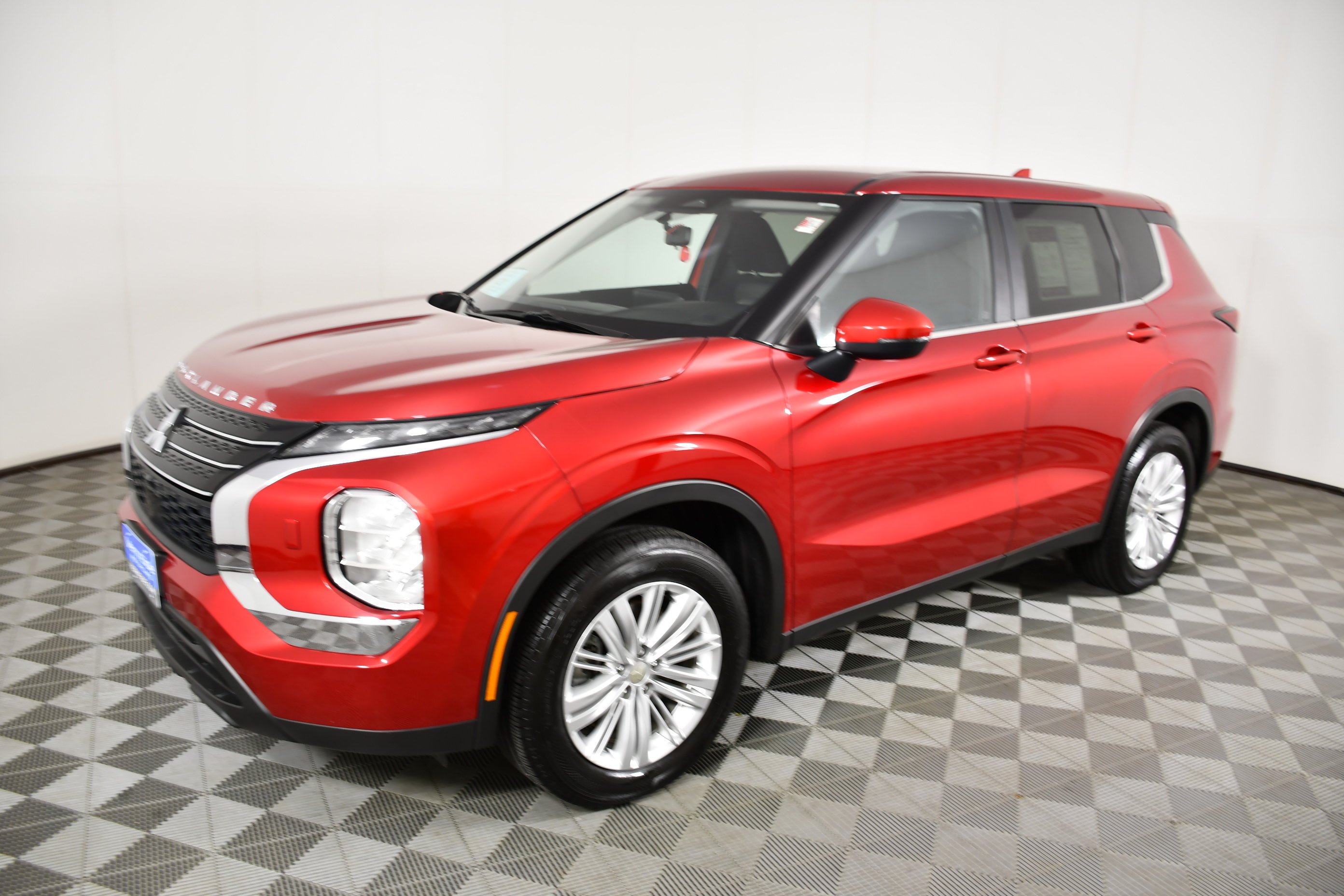 Certified Used 2024 Red Diamond Mitsubishi ES image 10