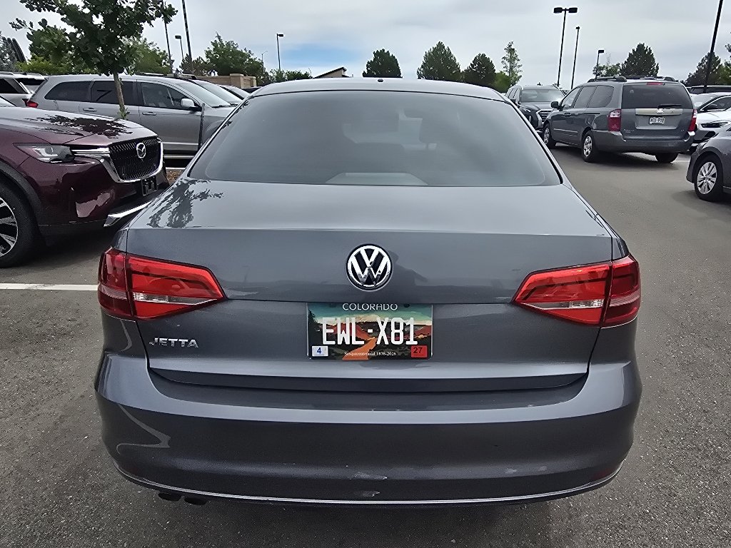Used 2015 Platinum Gray Metallic Volkswagen 2.0L S image 14
