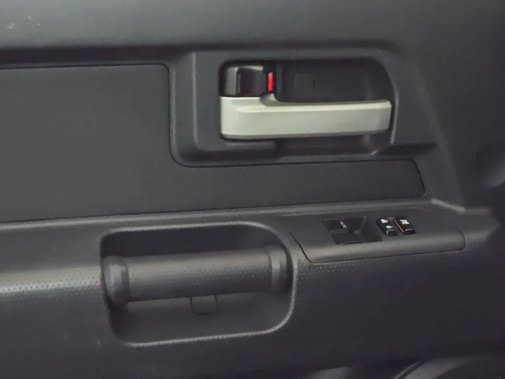 Used 2012 Iceberg Toyota Base image 29