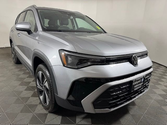 2026 Volkswagen Taos 1.5T SE 4Motion's photo