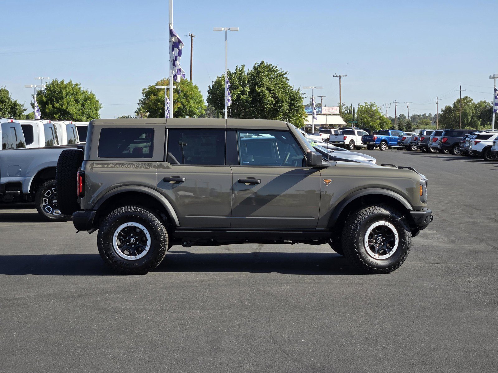 New 2026 Marsh Gray Ford Badlands® image 3