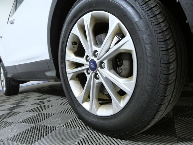 Used 2017 Ford Escape SE with VIN 1FMCU0GD5HUE77176 for sale in Apple Valley, MN