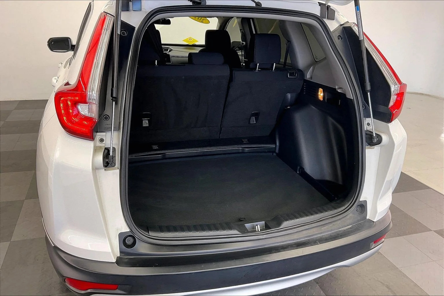 Used 2019 Platinum White Pearl Honda EX image 28