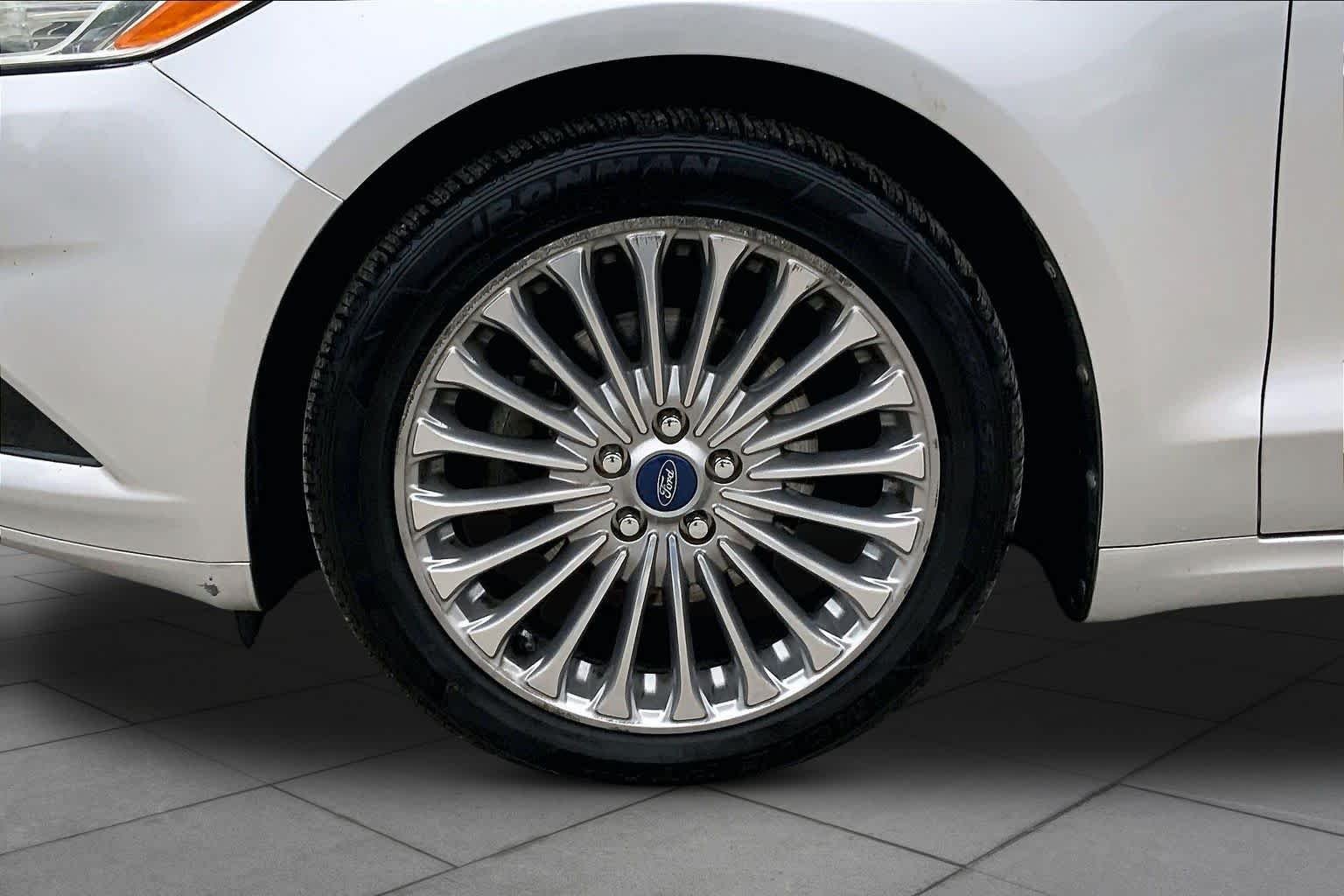 Used 2014 Ingot Silver Metallic Ford Titanium image 11