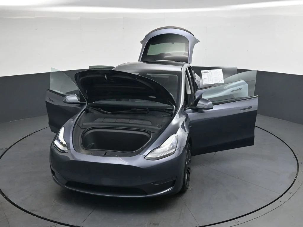 Used 2022  Tesla Long Range image 48