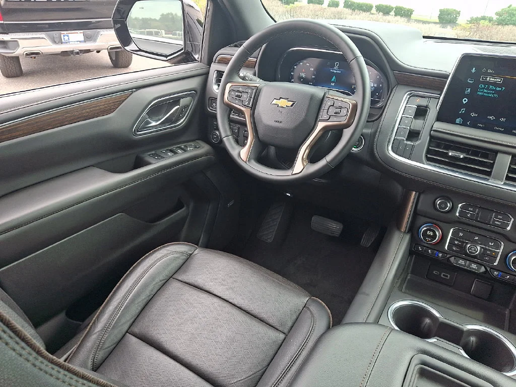 Used 2024 Black Chevrolet High Country image 15