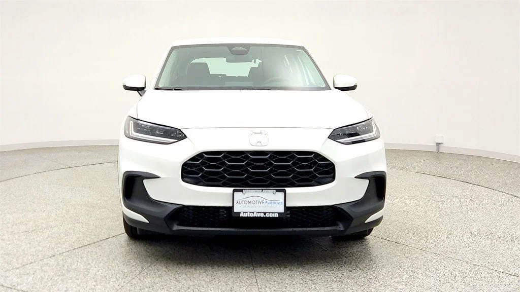 Used 2023 Platinum White Pearl Honda LX AWD CVT image 2