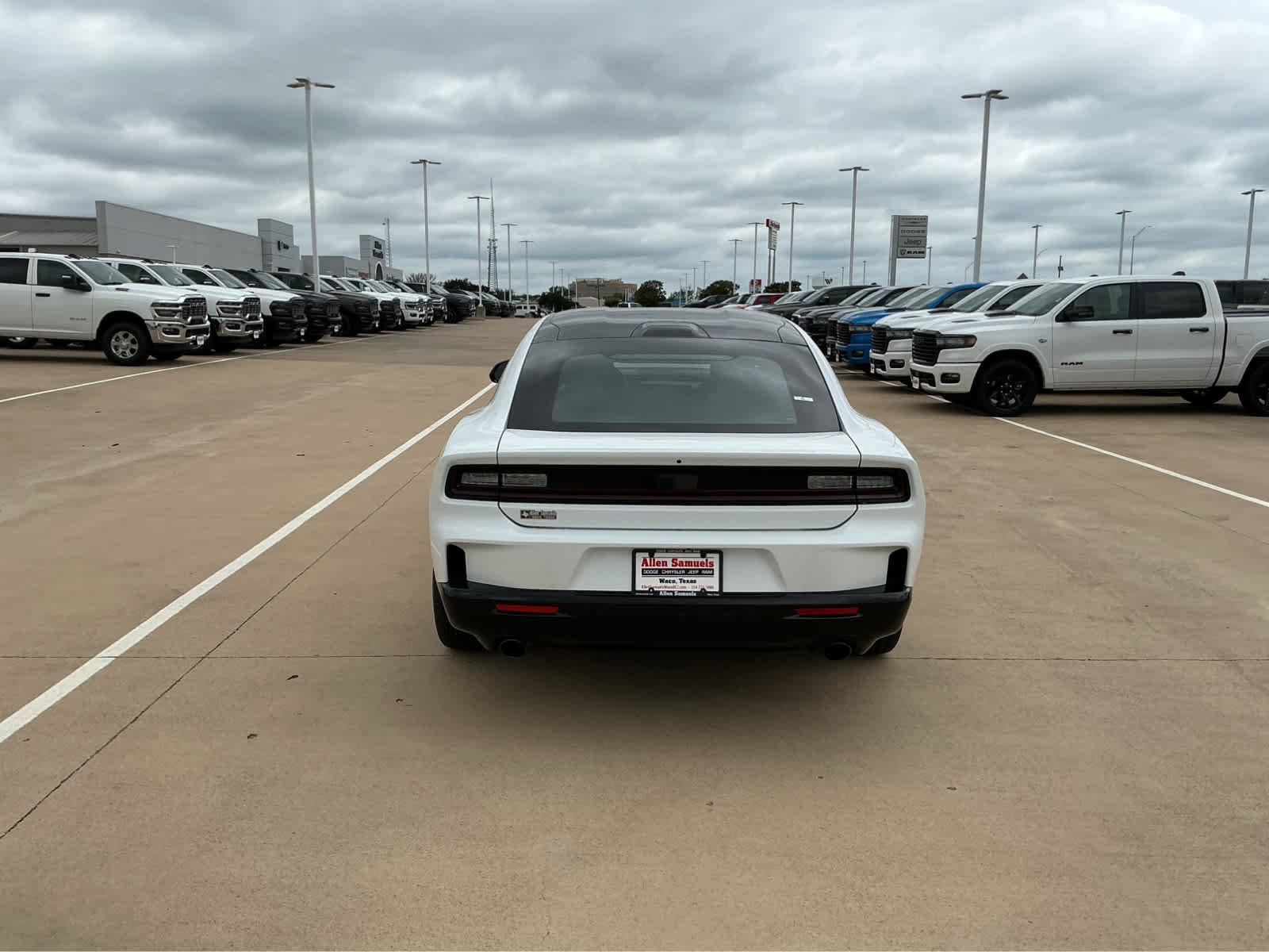 New 2026 White Knuckle Exterior Paint Dodge R/T image 8