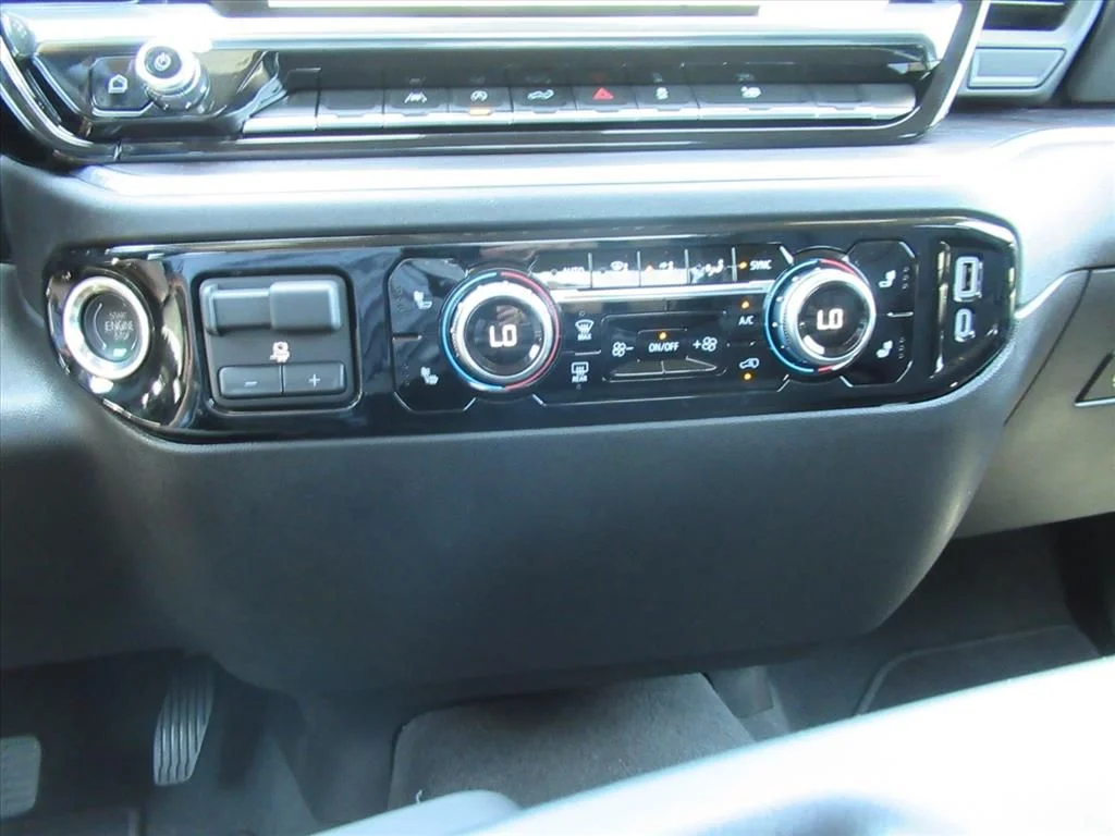 Used 2026 Silver GMC SLT image 24