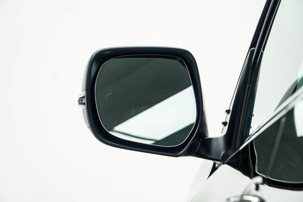 Used 2023 Black Lexus 460 image 19
