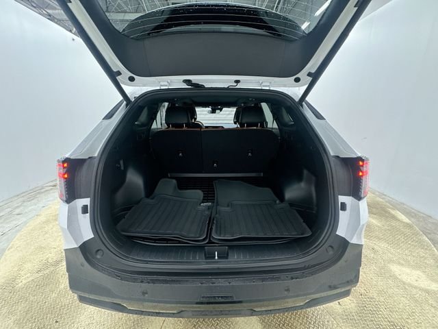 Used 2026 White Kia X-Line image 21