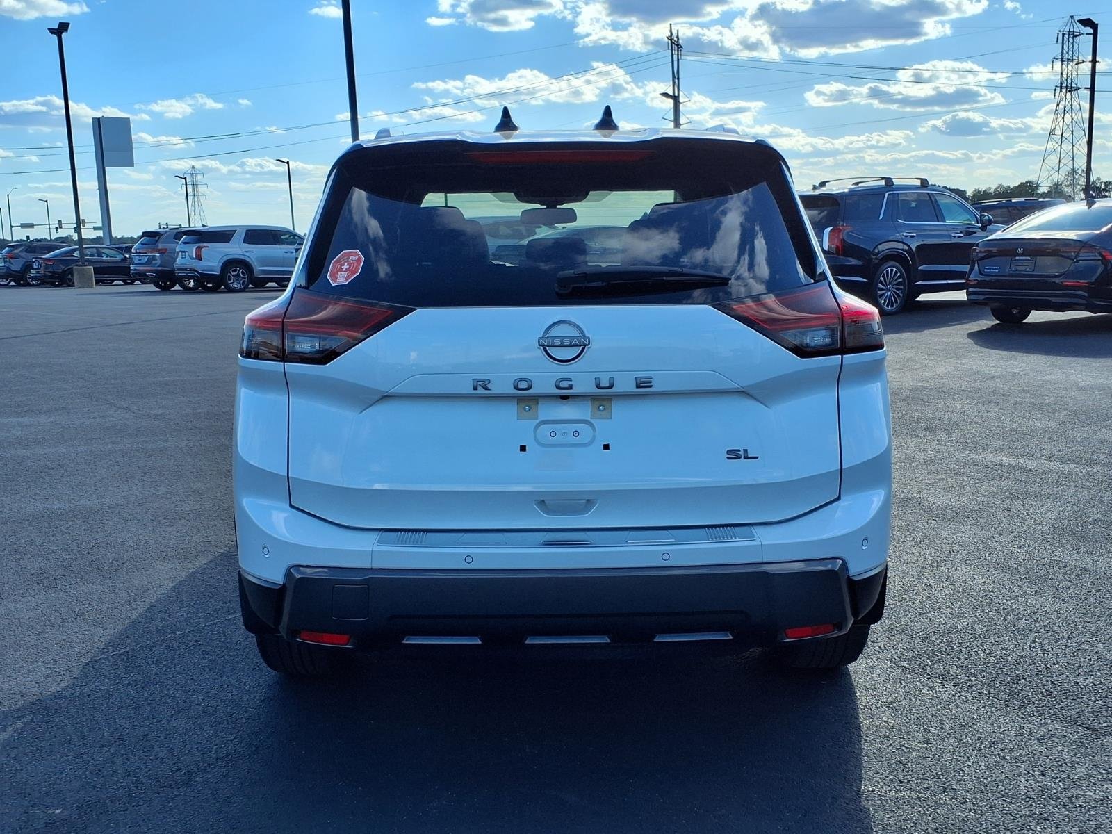2025 Nissan Rogue SL - Photo 16