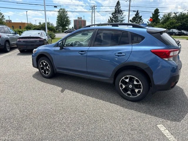 Used 2018 Quartz Blue Subaru 2.0i Premium image 11