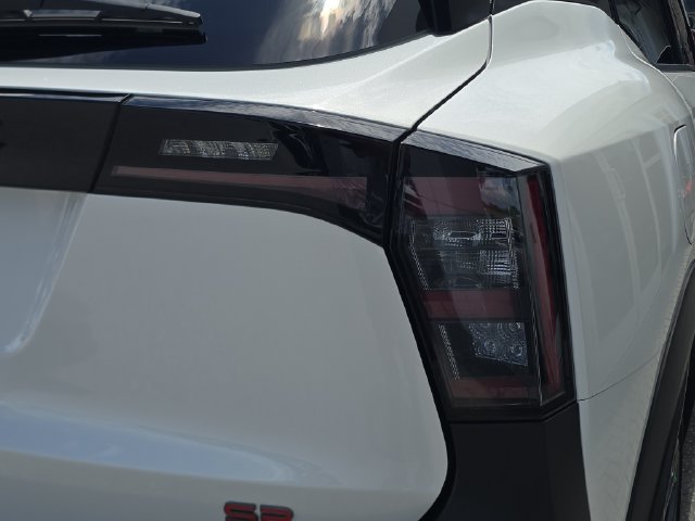 2025 Nissan Kicks SR - Photo 9
