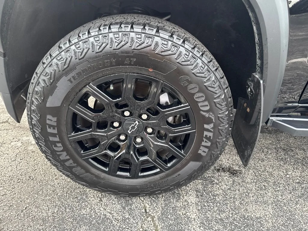 Used 2024 Black Chevrolet Trail Boss image 49