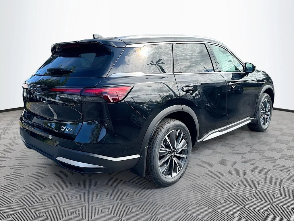 Certified Used 2026 Black INFINITI LUXE image 6