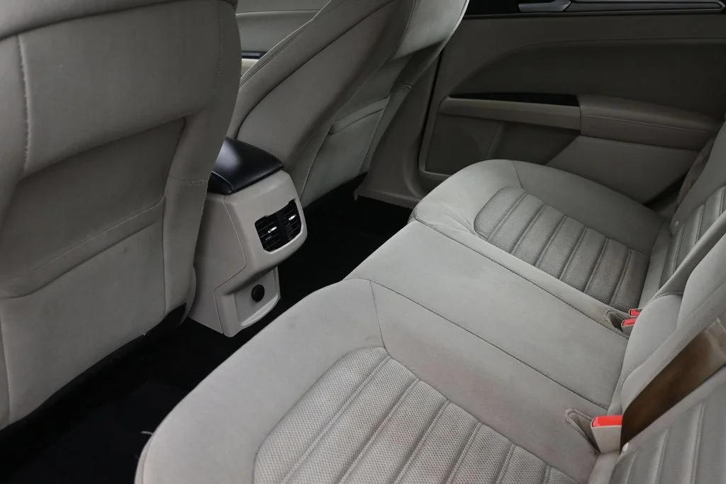 Used 2018 White Ford SE image 12