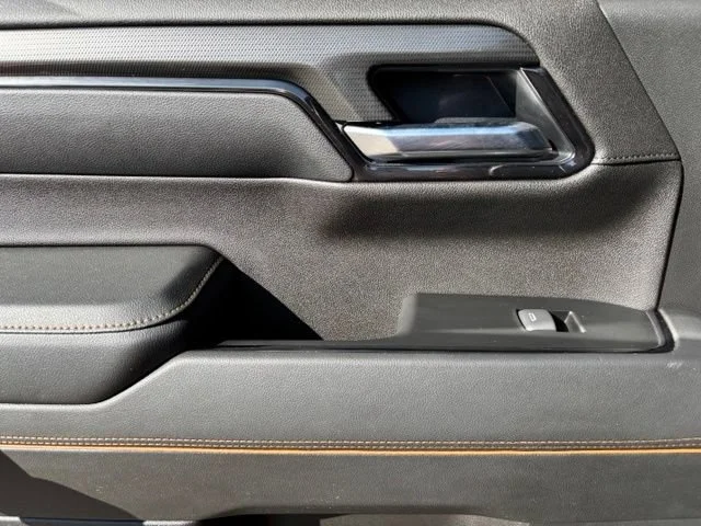 Used 2025 Onyx Black GMC AT4 image 16