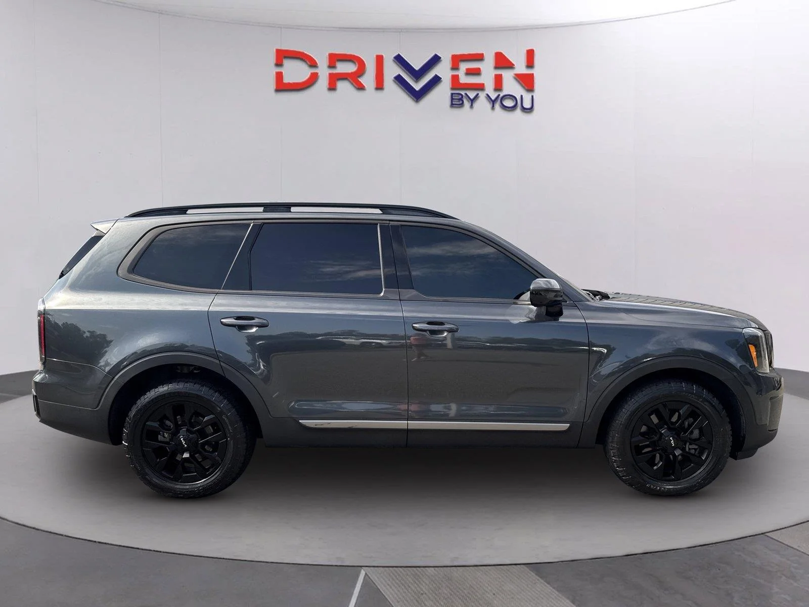 Used 2023 Gravity Gray Kia SX X-Pro image 2