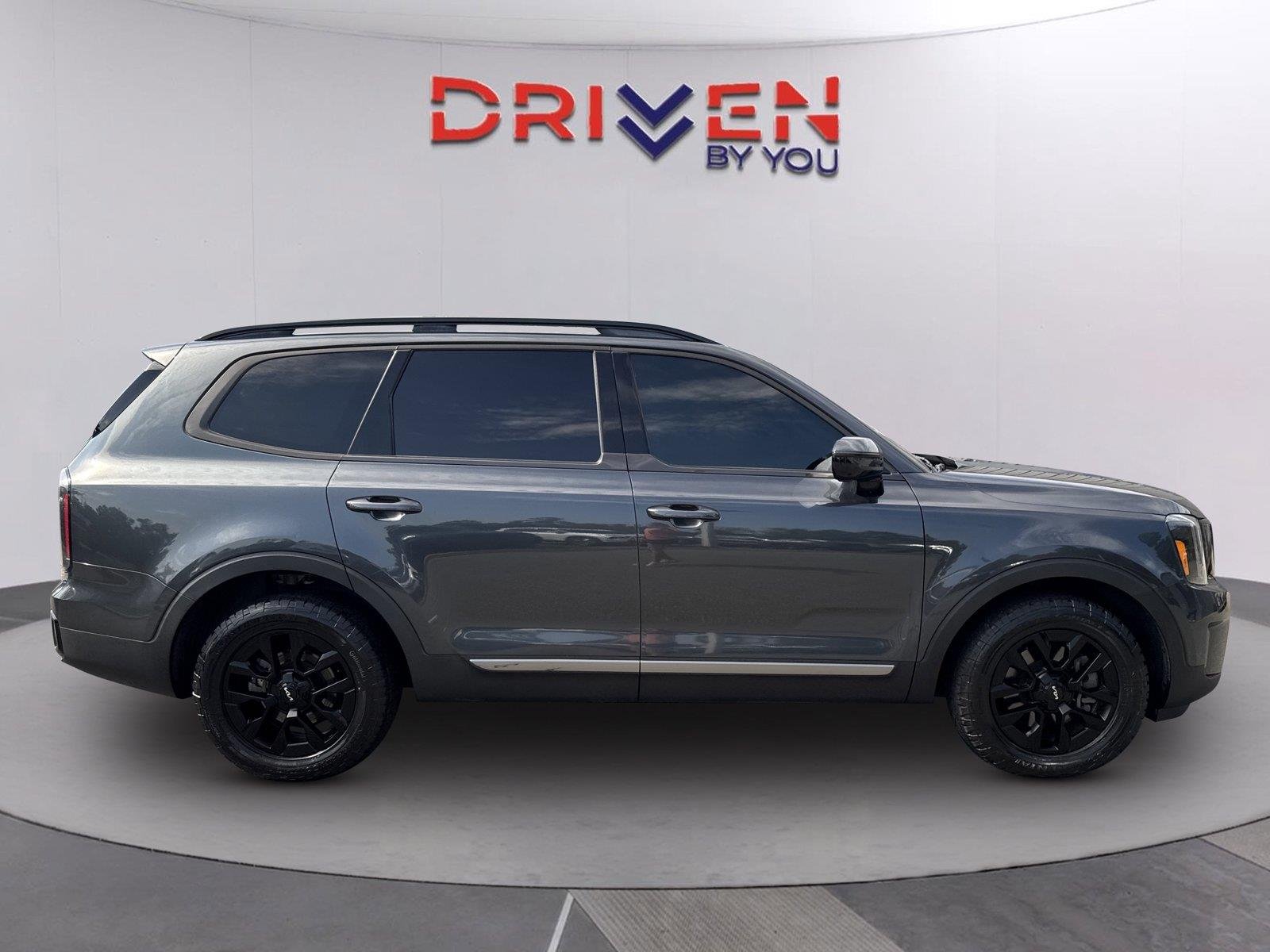 Used 2023 Gravity Gray Kia SX X-Pro image 2