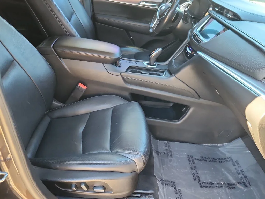 Used 2018 Gray Cadillac Luxury image 15