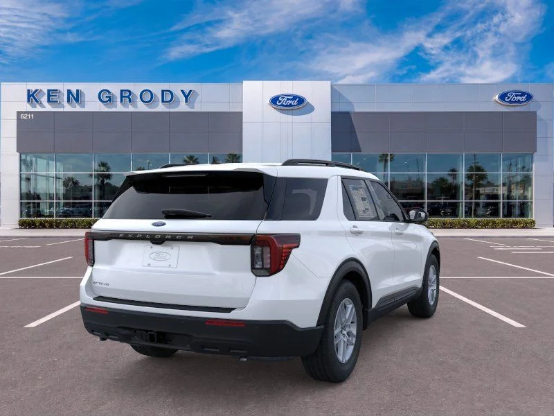 New 2026 Star White Metallic Tri-Coat Ford Active image 8
