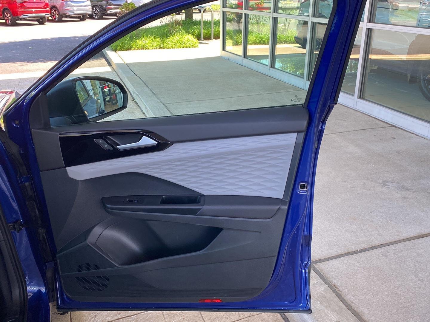 Used 2023 Dusk Blue Metallic Volkswagen S image 21