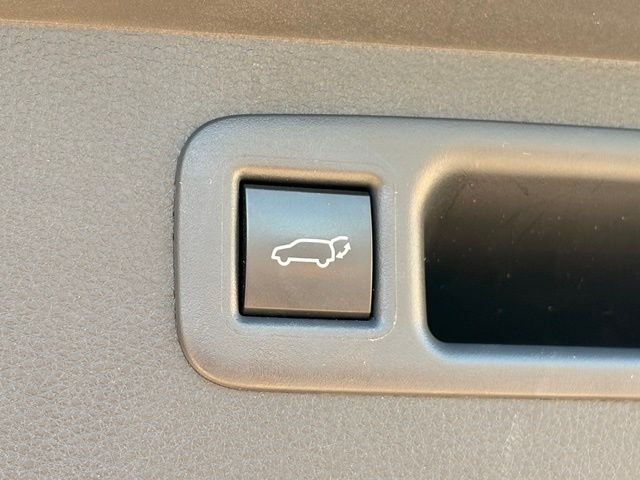 Used 2025 Cement Toyota XSE image 12