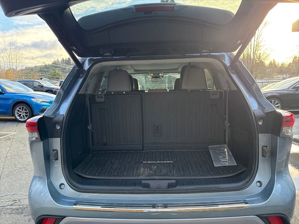 2022 Toyota Highlander Platinum - Photo 14