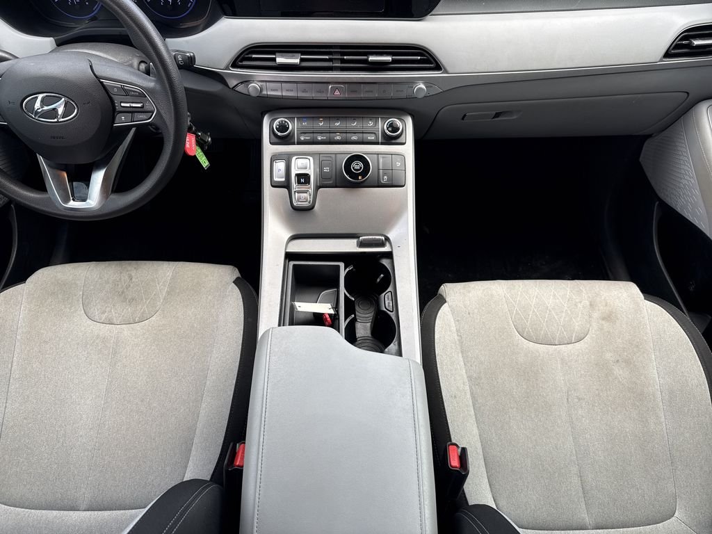 Used 2020 Hyper White Hyundai SE image 15
