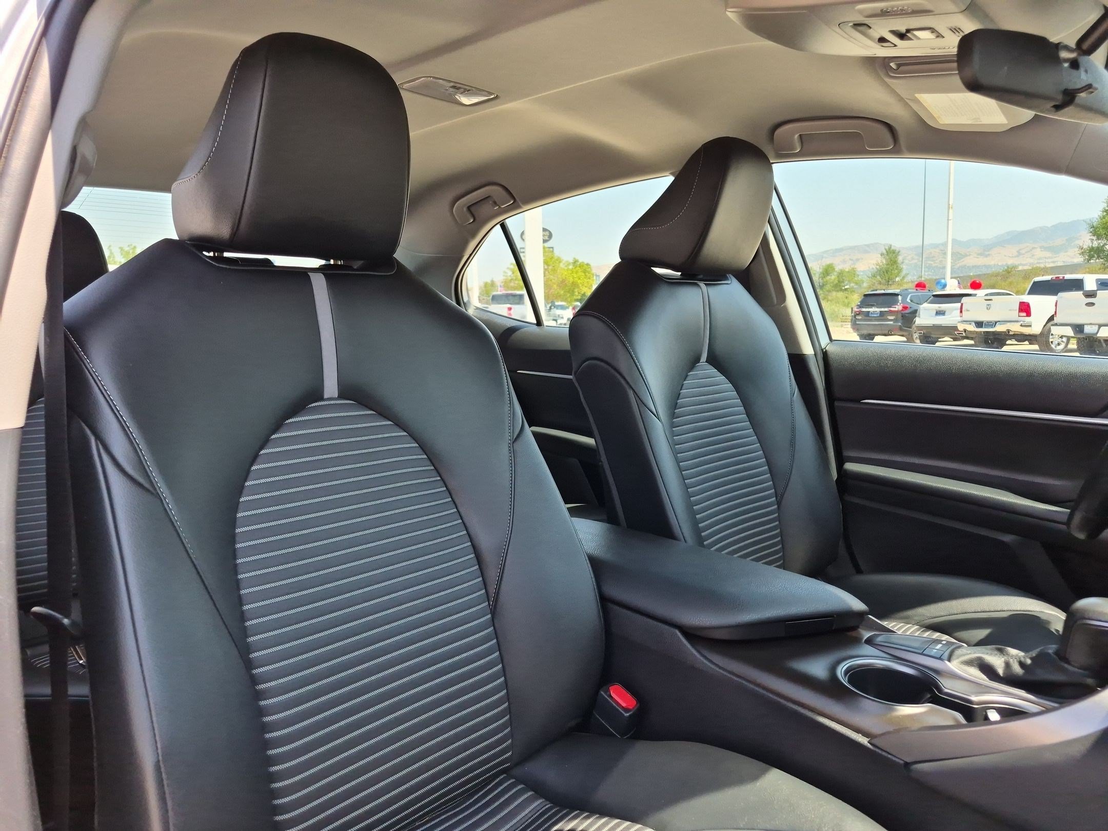 Used 2022 Celestial Silver Metallic Toyota SE image 27