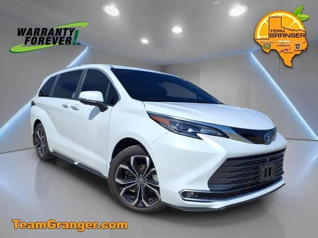 Pre-Owned 2025 Toyota Sienna Platinum FWD 4D Passenger Van